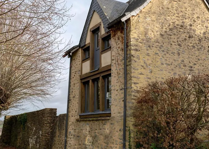 Konukevi Manoir De La Coudre 3*